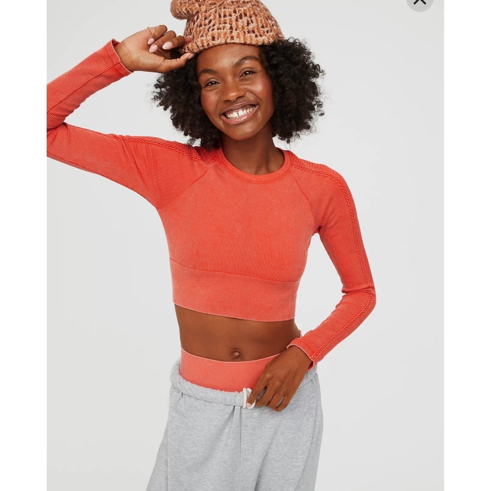 OFFLINE By Aerie Big Chill Seamless Long Sleeve Mid Crop Top Medium Athletic